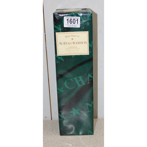 1601 - A bottle of Moet & Chandon champagne, sealed in box, 12% 75cl