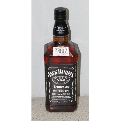 1607 - 1 litre bottle of Jack Daniels, 40% Vol.