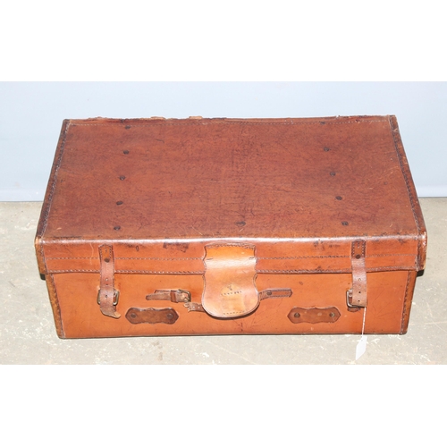 283 - Vintage brown leather travel case with internal removable shelf