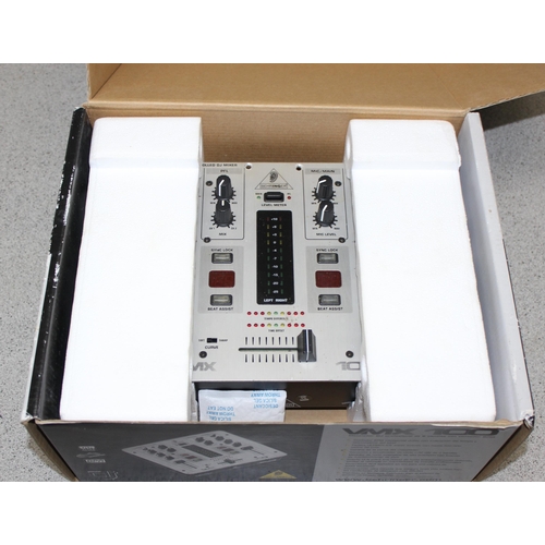 831 - Behringer VMX 100 2 channel Mixer