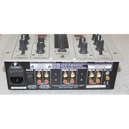 831 - Behringer VMX 100 2 channel Mixer