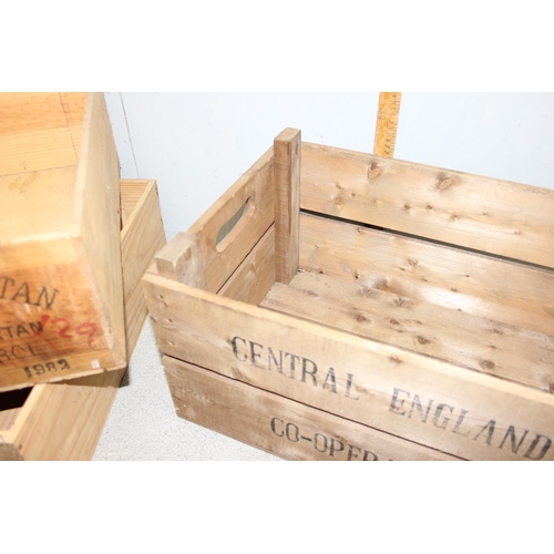 286 - 2 wooden wine crates & a Co-Operative wooden apple crate