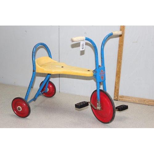 1519 - 1970’s child's Triang trike – original paint, pedals and hand grips – foil Triang logo label