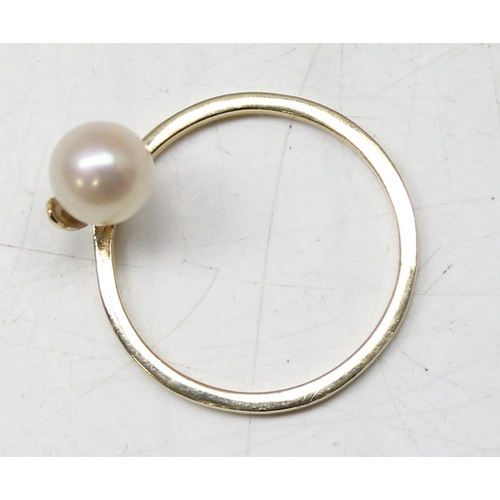 1122 - A retro 14ct gold and pearl set ring, marked 14k and XRF confirmed, approx size O, approx 1.85g gros... 