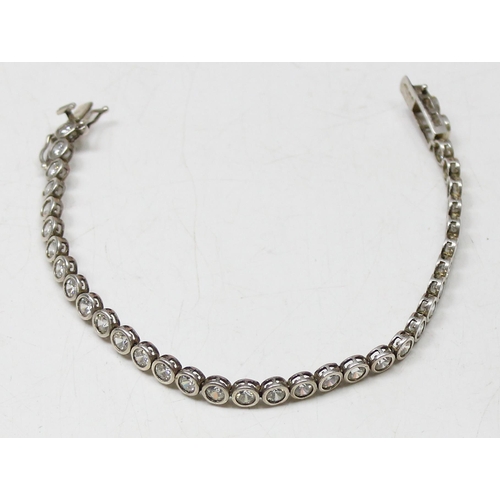 1137 - Silver tennis bracelet set with white stones, gross weight approx 11.37g, 20cm