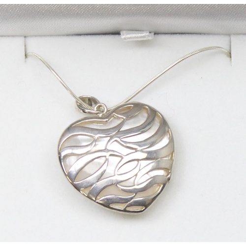 1146 - Small qty silver jewellery to incl 3 necklaces and a bracelet, gross weight approx 71.65g