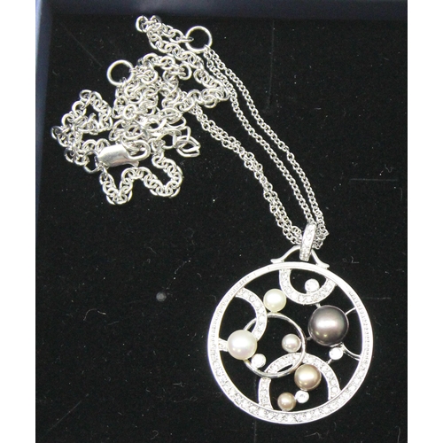 1146 - Small qty silver jewellery to incl 3 necklaces and a bracelet, gross weight approx 71.65g