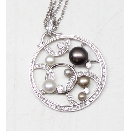 1146 - Small qty silver jewellery to incl 3 necklaces and a bracelet, gross weight approx 71.65g