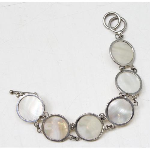 1146 - Small qty silver jewellery to incl 3 necklaces and a bracelet, gross weight approx 71.65g