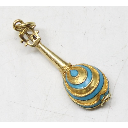 1162 - An 18ct gold and enamel pendant formed as a mandolin, approx 2.72g gross