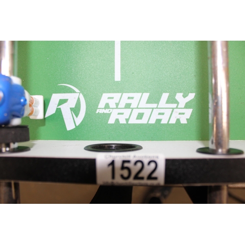 1522 - Rally and Roar table top football game