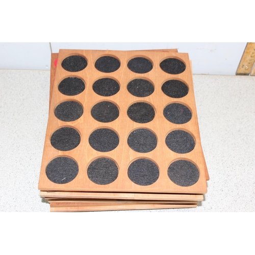 3B - Qty of loose wooden coin display trays