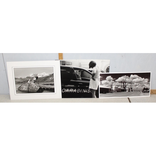 491 - A large qty of black and white photographs and prints of varying subjects