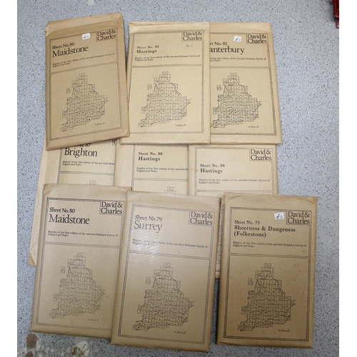 575 - Mixed lot of vintage maps to include early cyclist's maps, linen backed Geographia maps & ordnance s... 