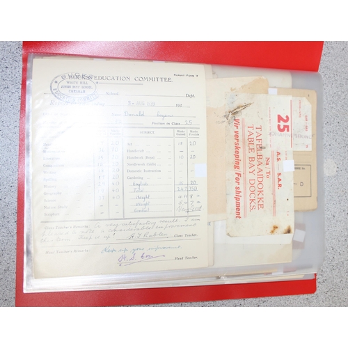 600 - Large qty of ephemera to include Postcards, Letters, Programmes and School work