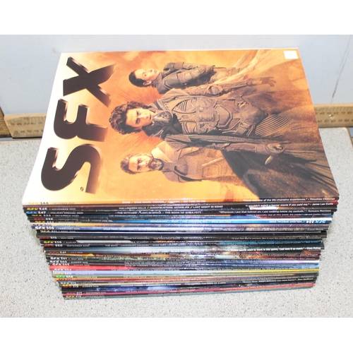 633 - A large qty of 21st century SFX magazines