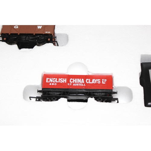 1540 - Hornby Western Freight Hauler OO gauge train set in box