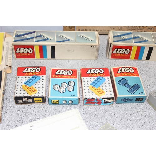 1531 - Qty of assorted vintage Lego, some in original boxes