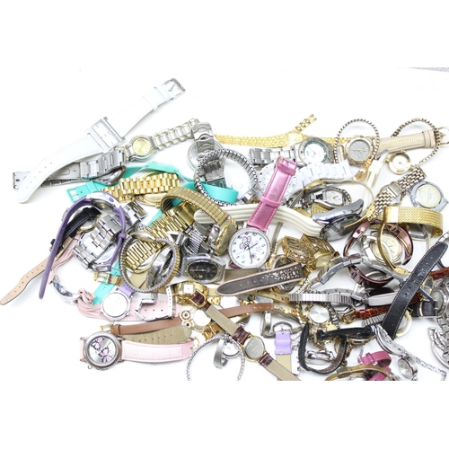 1315 - Large qty of assorted watches to inc Swatch, Fossil, Seiko, Tourist, Mappin & Webb etc