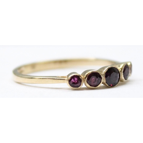 1196 - A 9ct gold ring set with 5 amethysts, full English marks for Birmingham 1992, approx size S, approx ... 