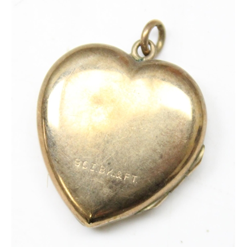 1199 - An antique 9ct gold signet ring, broken, approx 4.12g gross and a 9ct gold front and back locket, ap... 