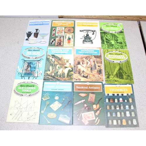 637 - A large qty of Shire collectors books and other reference books