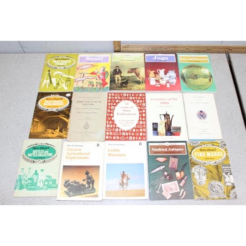 637 - A large qty of Shire collectors books and other reference books