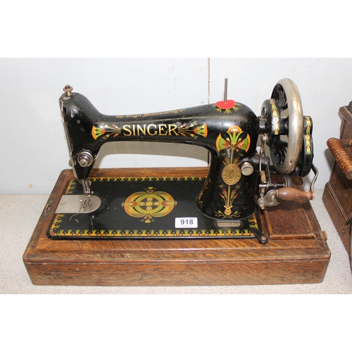 918 - Vintage Singer sewing machine with Art Nouveau decoration