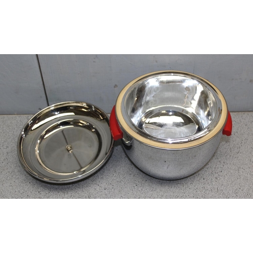 1832 - 4 Retro soda syphons, 1 without lid and a stainless steel Thermos ice bucket