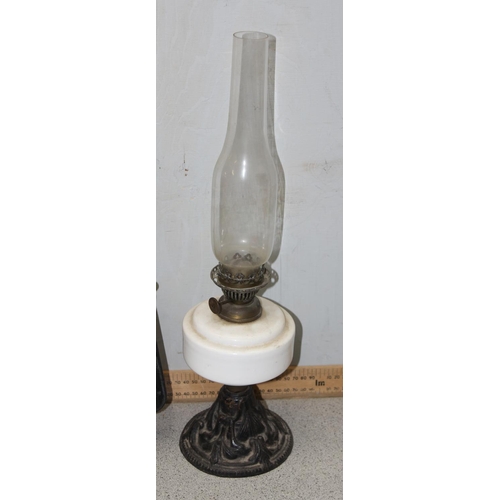 265 - Qty of assorted antique and vintage lamps to inc a miners safety lamp, a hurricane lamp, 2 oil lamps... 