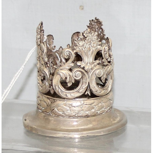 1073 - A small silver pierced stand, London 1895, approx 34.73g gross