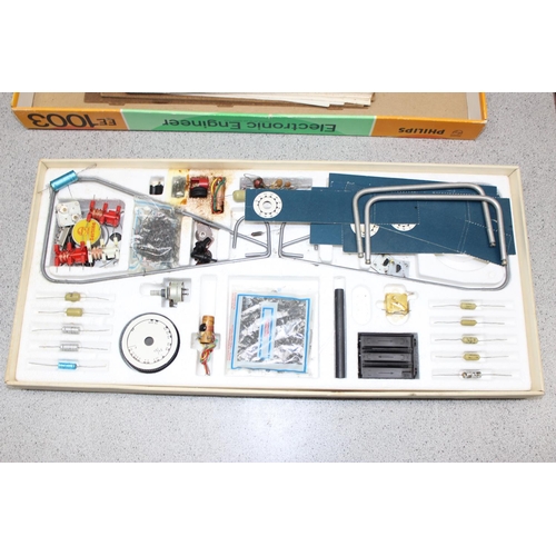 1538 - Vintage Philips EE1003 Electronic Engineer Set Educational Kit