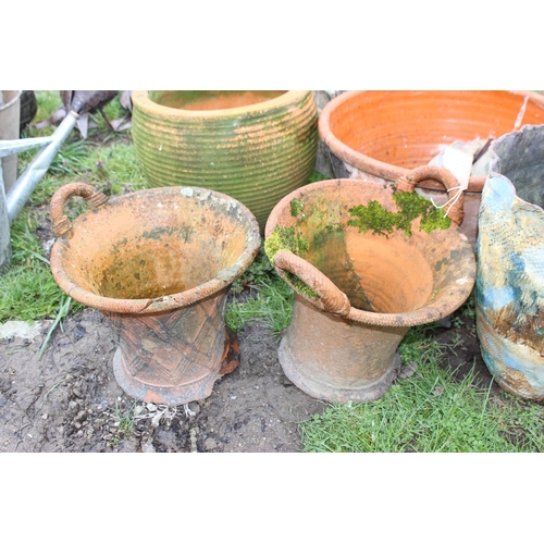 323 - 6 assorted garden pots to include terracotta and stone