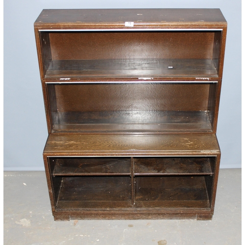 15 - A vintage Minty of Oxford oak Globe Wernicke style sectional bookcase comprising of a base section a... 