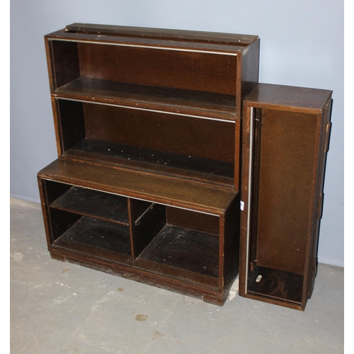 16 - A vintage Minty of Oxford oak Globe Wernicke style sectional bookcase comprising of a base section a... 