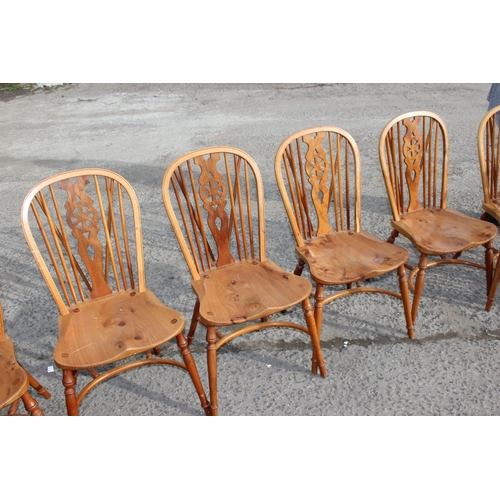 2 - Stewart Linford, a set of 8 (6+2), Burr Elm and Yew wood 18th century style country farmhouse wheel ... 