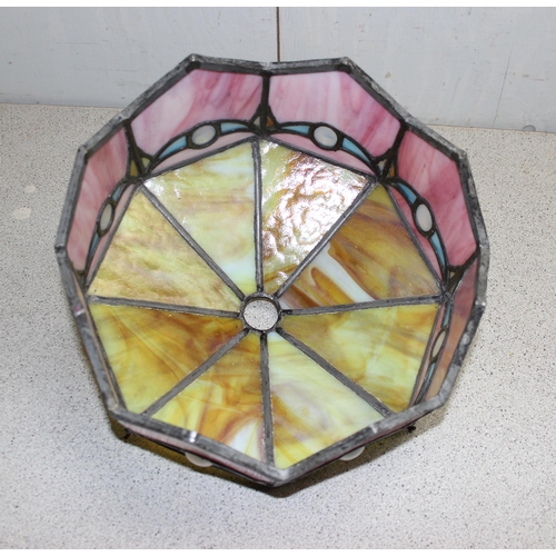 237 - An early 20th century Tiffany style leaded and stained glass light fitting of octagonal form, approx... 