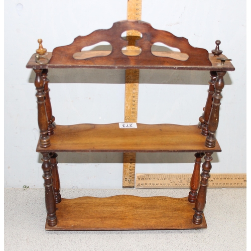 273 - A small vintage wooden wall shelf with turned supports, approx 37cm wide