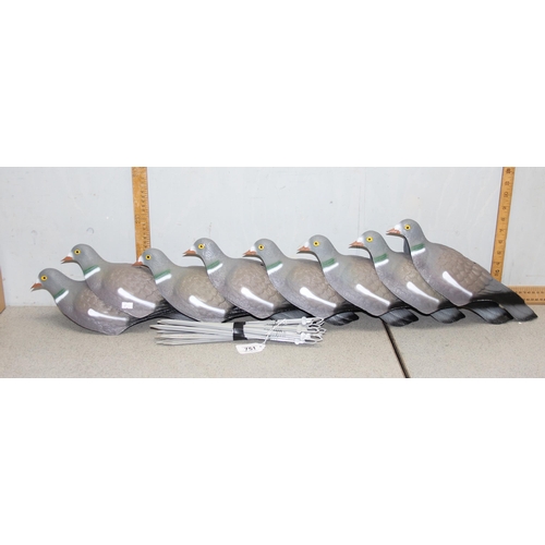 751 - 8 Pigeon decoys on sprung stands