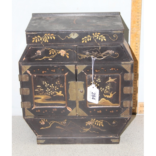 284 - Japanese lacquered table top collectors chest with 6 internal drawers, approx 33cm wide