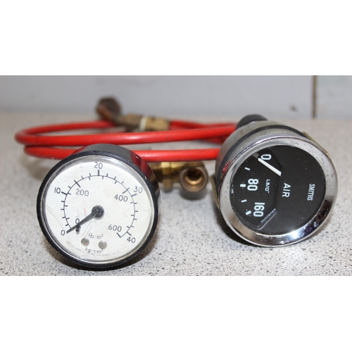 856 - Collection of five metal cased vintage calibrated pressure gauges – some industrial and a truck rela... 