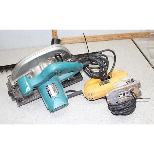 865 - Qty of power tools to include a Dewalt DW341 jigsaw and a Makita buzz saw model 5704r