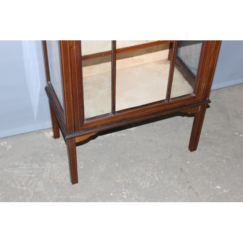 69 - An Edwardian Sheraton Revival display cabinet, approx 60cm wide