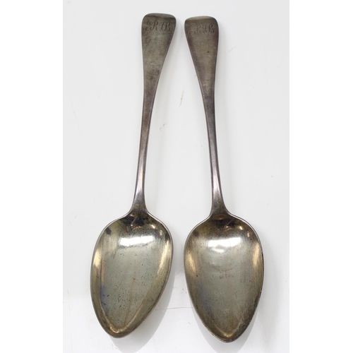 1004 - A pair of Victorian silver serving spoons, London 1840 by John James Whiting, approx 140.49g gross