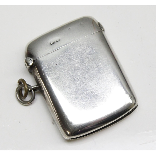 1031 - An antique plain silver vesta case, Chester 1902 by Cohen & Charles