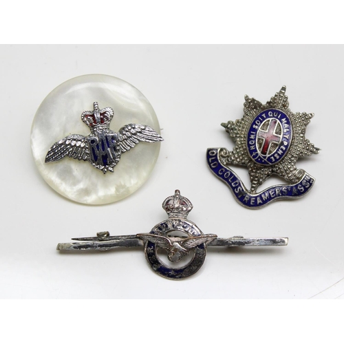 1407 - 3 early-mid 20th century military sweetheart brooches, 2 RAF & Coldstream Guards