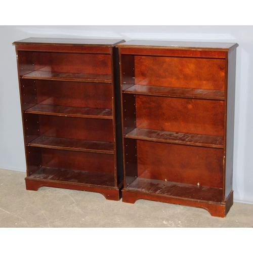 143 - Pair of mahogany bookcases with adjustable shelves, each one measuring approx. 112cm high x 75cm wid... 