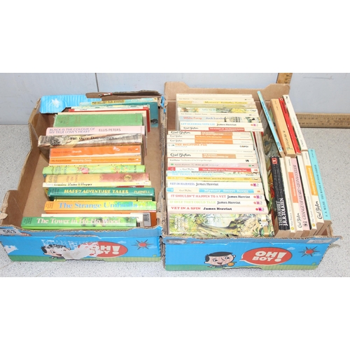 563 - Qty of assorted children's book, mostly paperback, to include novels by Enid Blyton