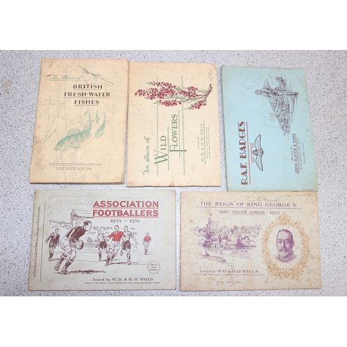 564 - A large qty of assorted cigarette and tea cards, many in albums