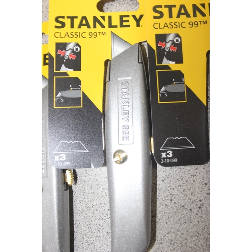 873 - 10 New old stock Stanley knives with 3 blades model classic 99